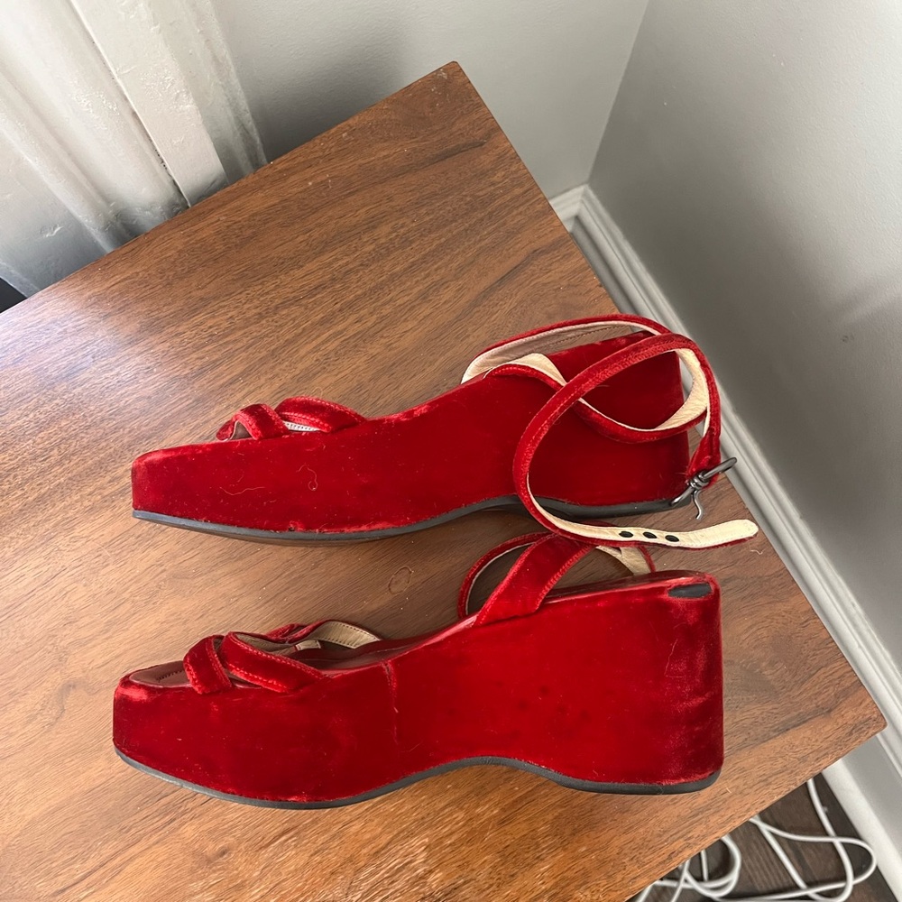Prada SS 1997 Red Velvet Platforms - Picture 3 of 8